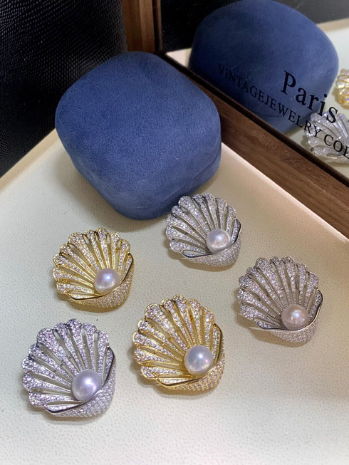 Shell Pearl Brooch